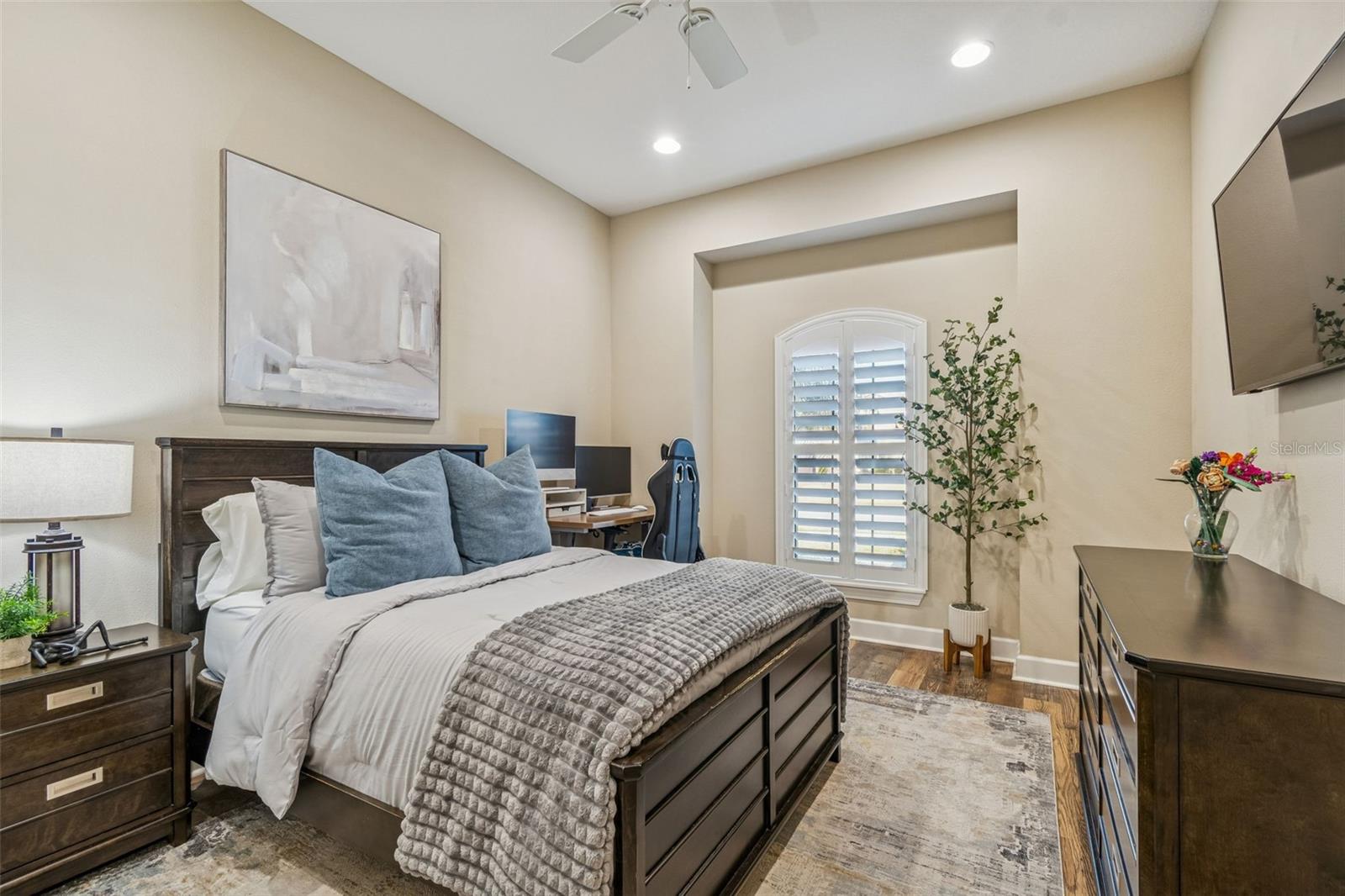 Image 26 of 76 For 8551 Grand Alberato Road