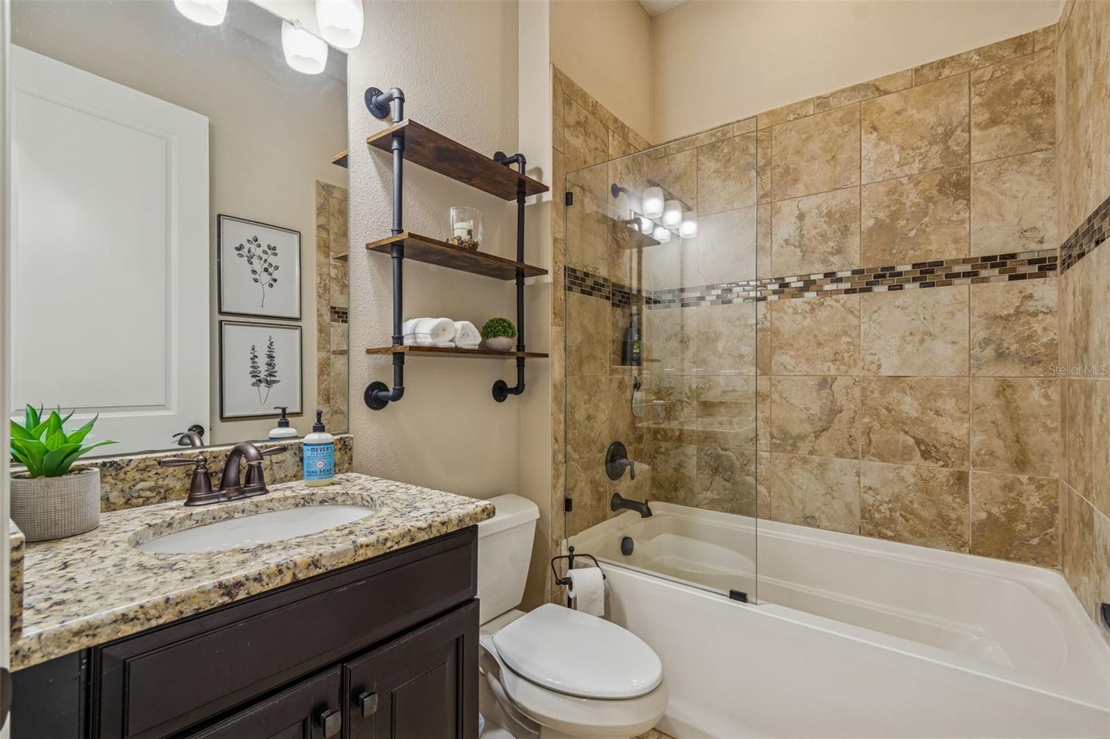 Image 27 of 76 For 8551 Grand Alberato Road