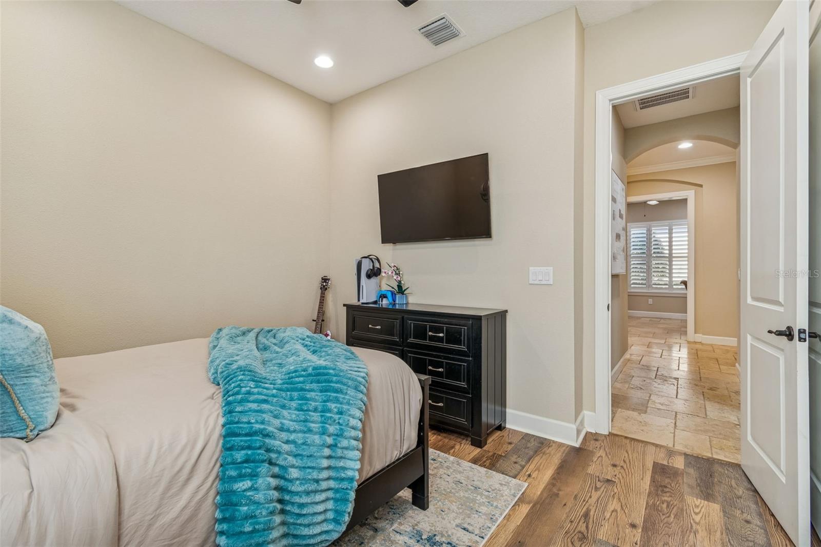 Image 34 of 76 For 8551 Grand Alberato Road