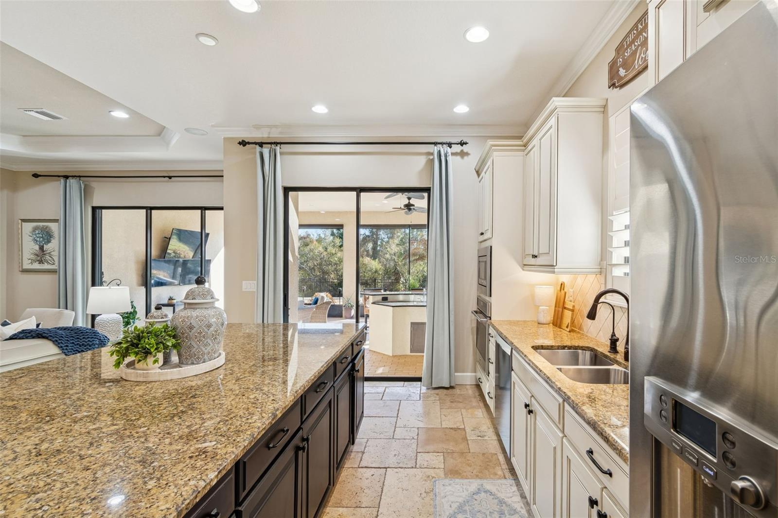 Image 41 of 76 For 8551 Grand Alberato Road