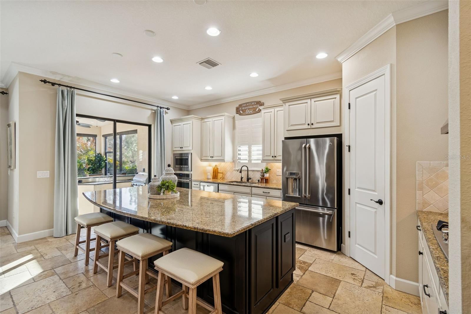 Image 43 of 76 For 8551 Grand Alberato Road