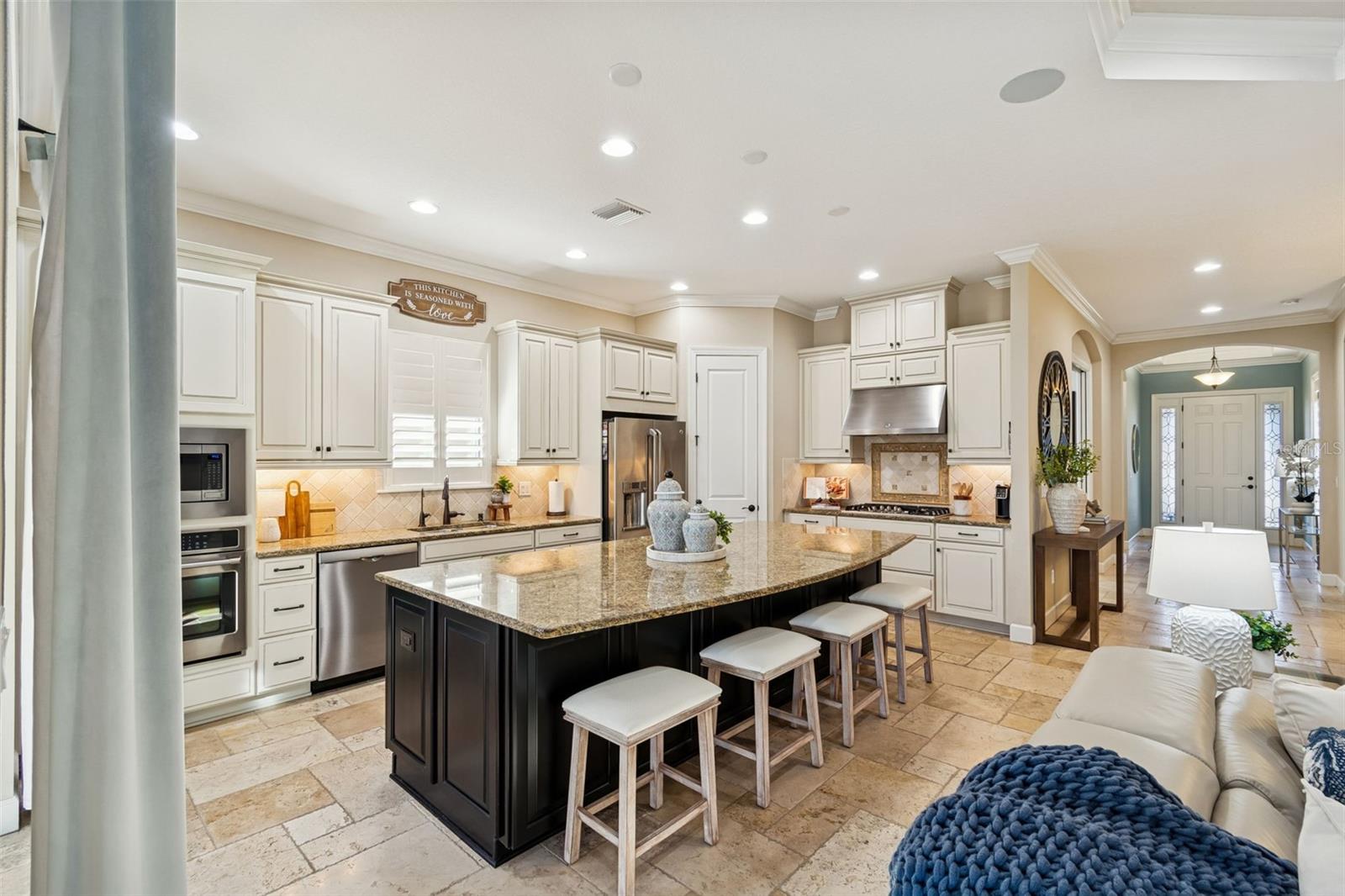 Image 6 of 76 For 8551 Grand Alberato Road