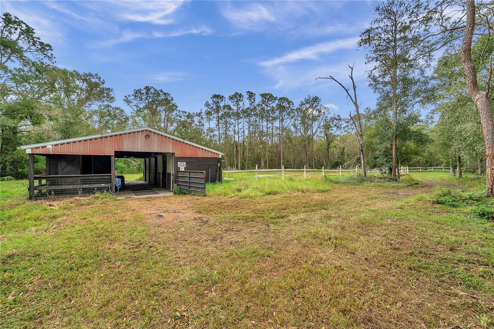 Image 15 of 26 For 655 Appaloosa Road