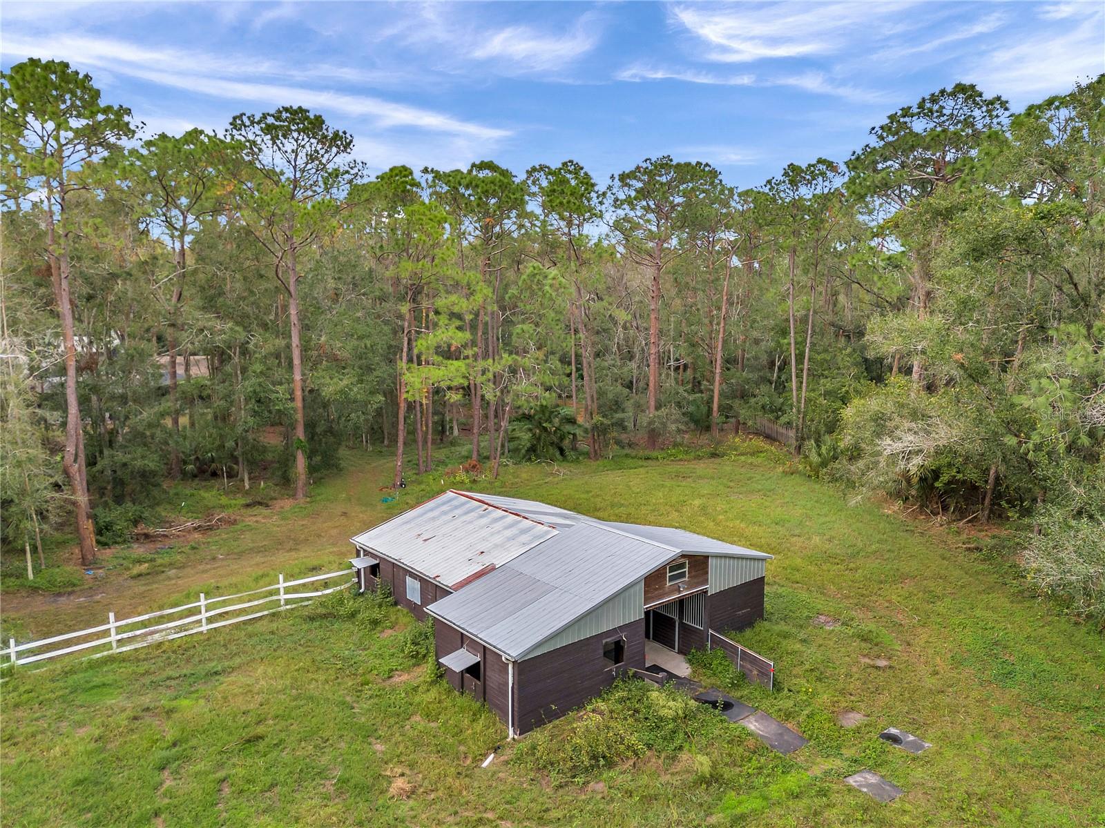 Image 4 of 26 For 655 Appaloosa Road