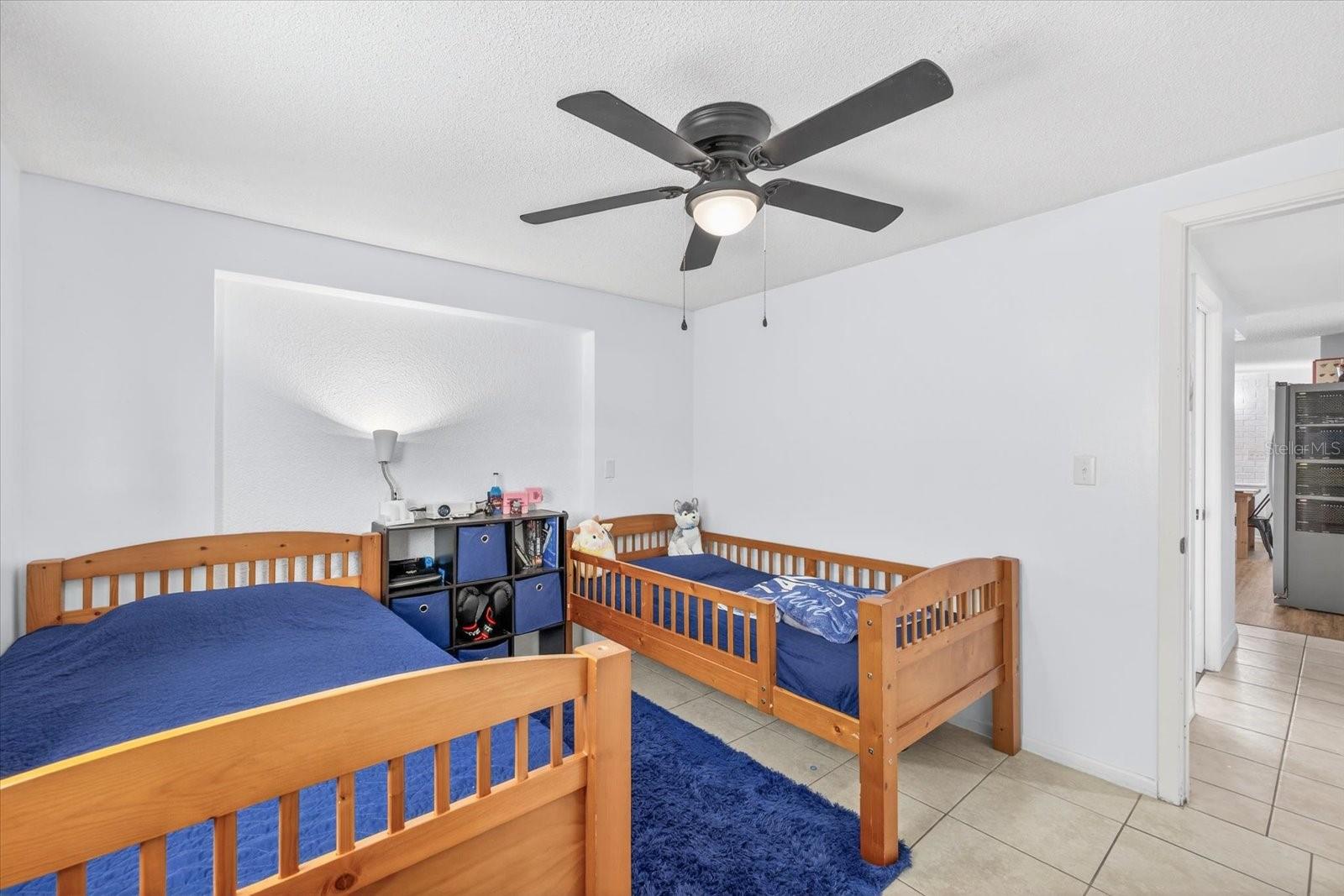 Image 20 of 25 For 5404 Front Drive