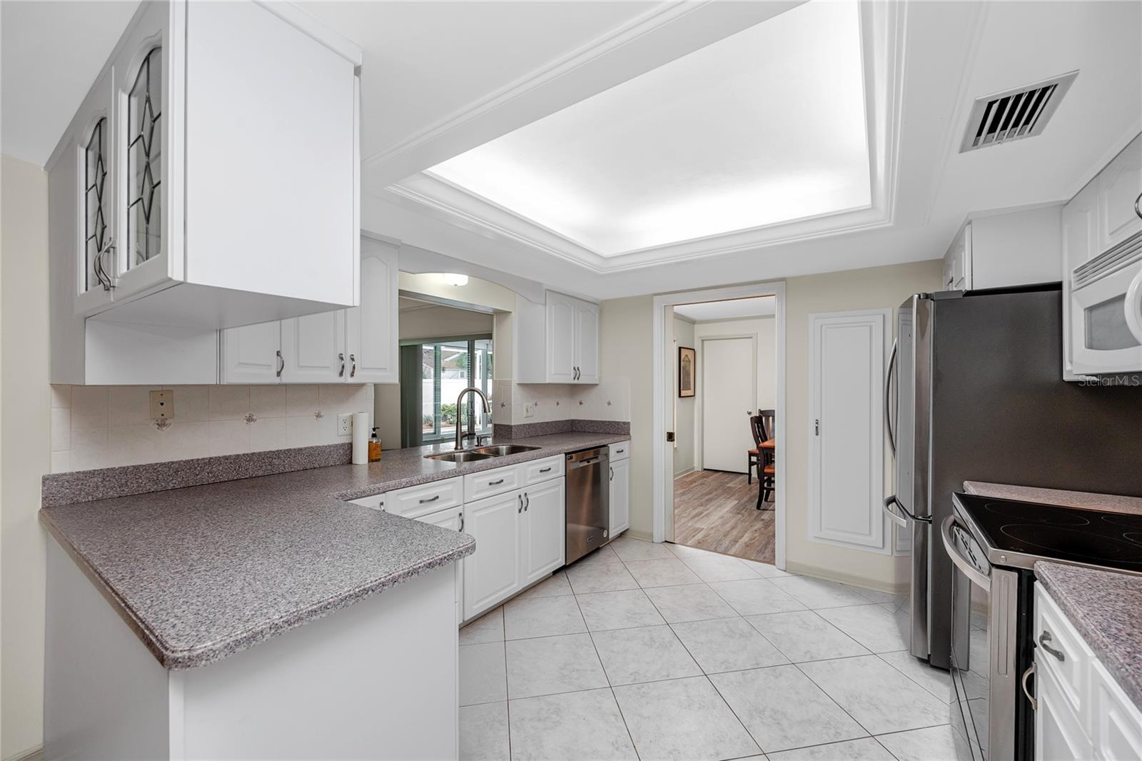 Image 11 of 44 For 13416 105th Avenue