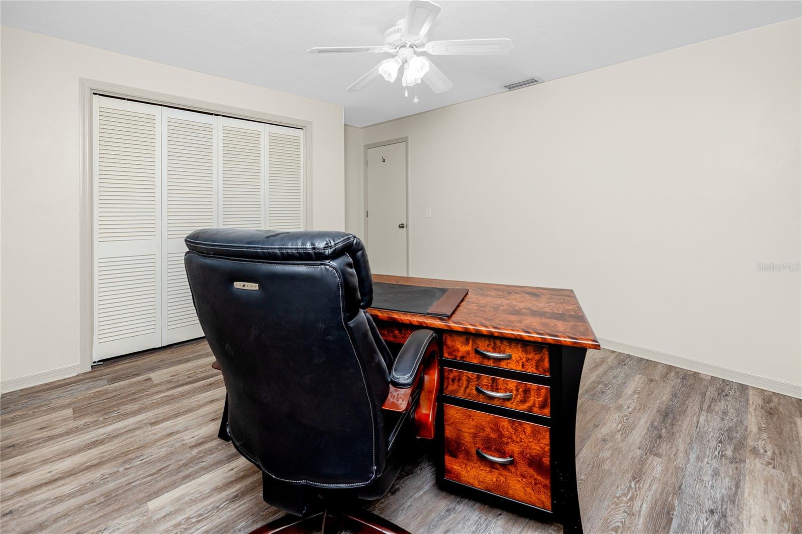 Image 19 of 44 For 13416 105th Avenue