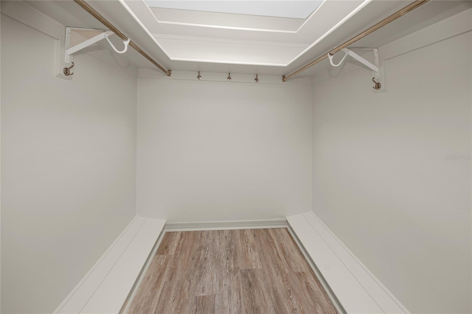 Image 22 of 44 For 13416 105th Avenue