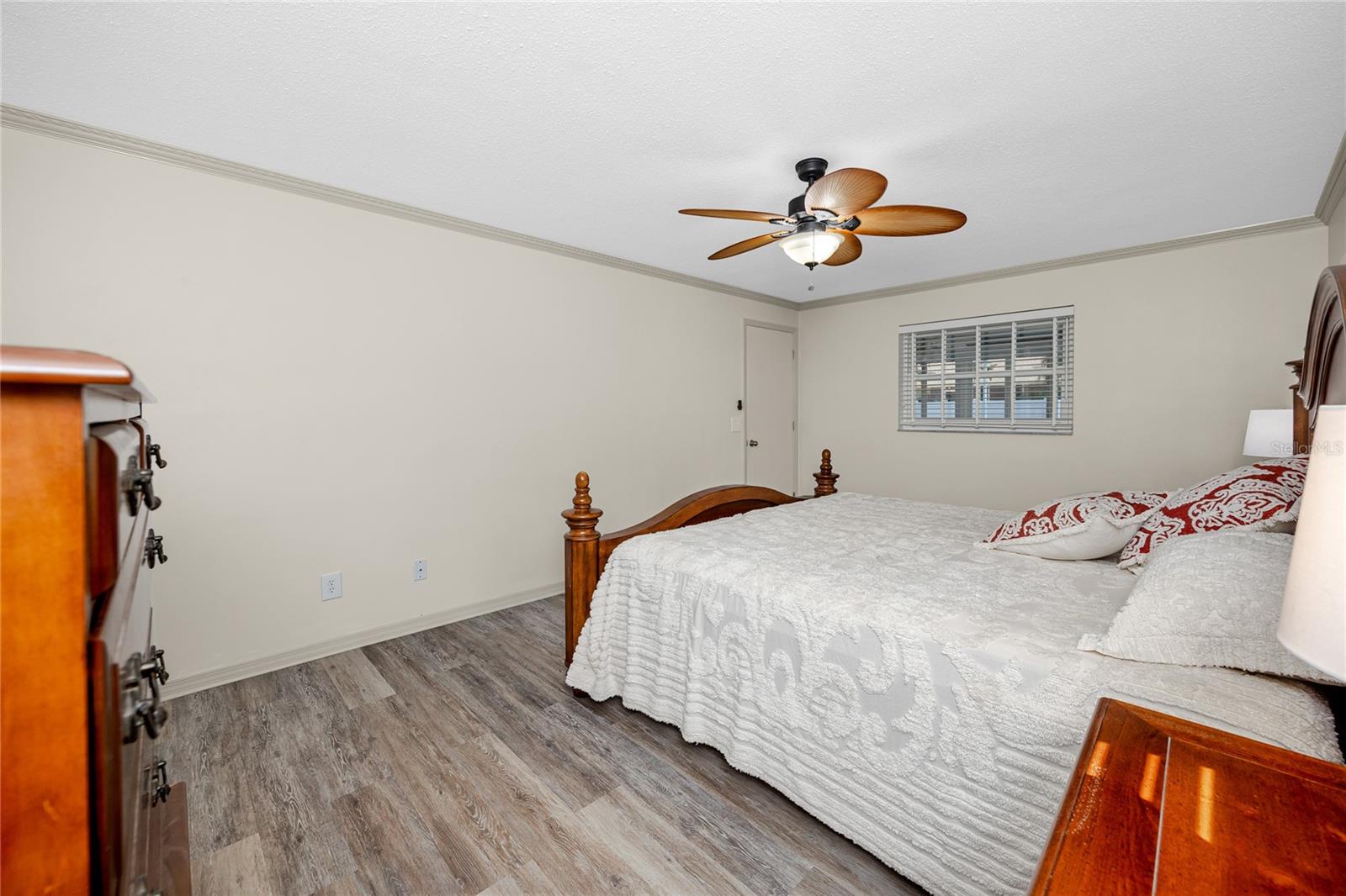 Image 23 of 44 For 13416 105th Avenue