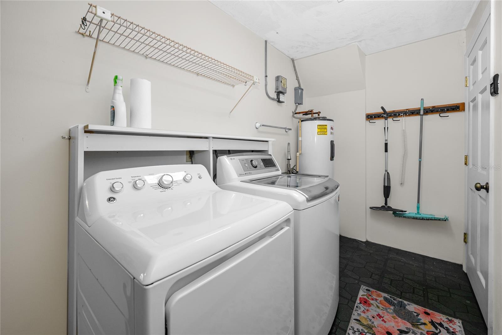 Image 30 of 44 For 13416 105th Avenue