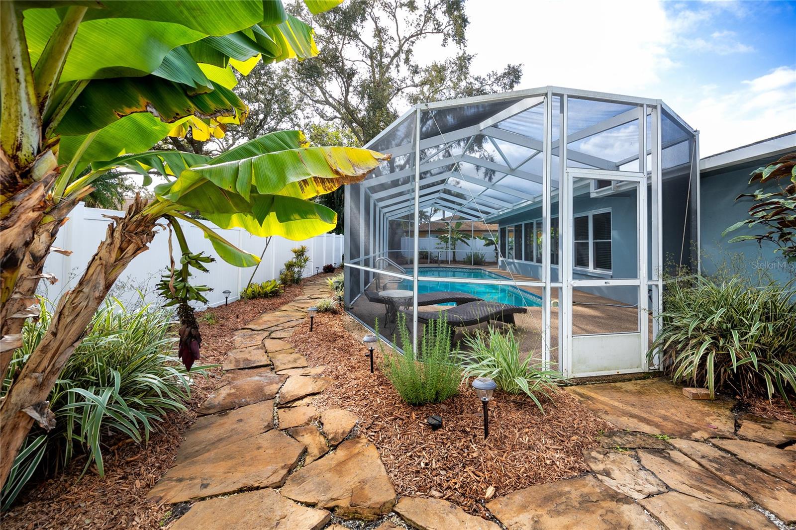 Image 36 of 44 For 13416 105th Avenue