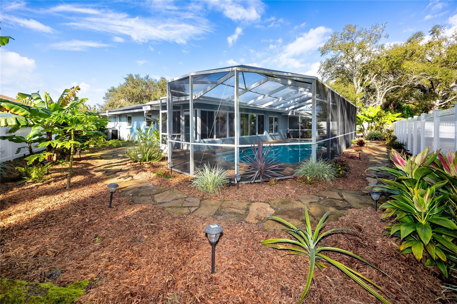 Image 37 of 44 For 13416 105th Avenue