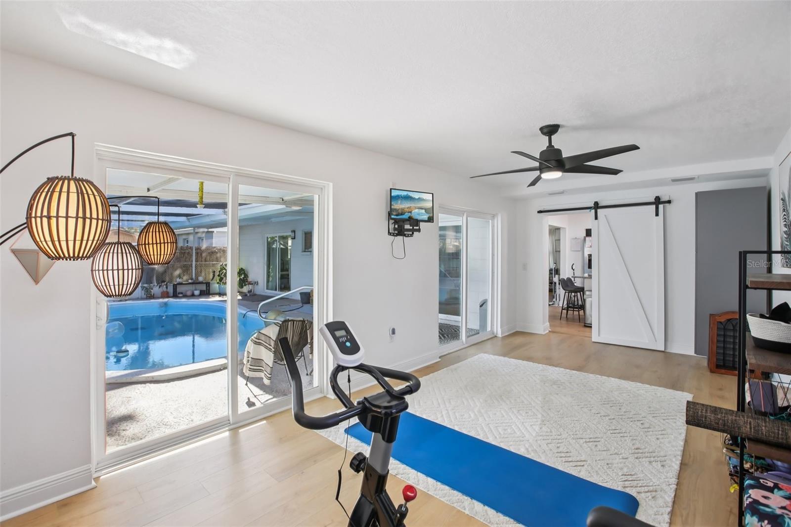 Listing photo id 9 for 8391 59th Lane N