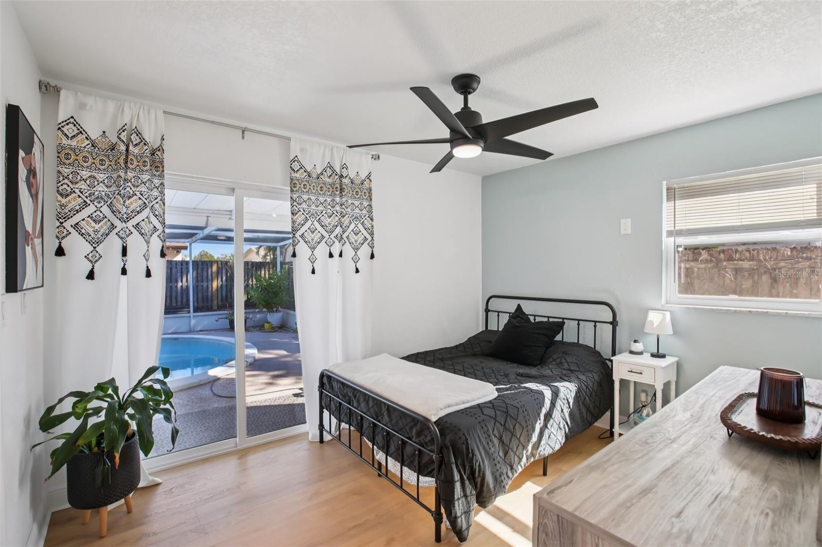 Listing photo id 10 for 8391 59th Lane N