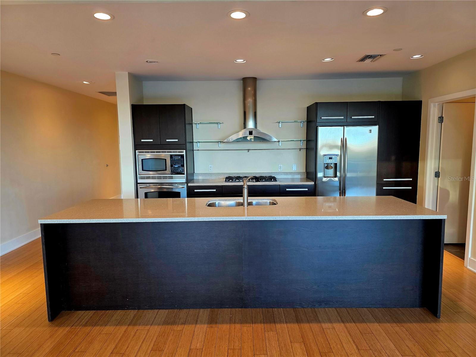 Image 10 of 46 For 475 2nd Street N 302