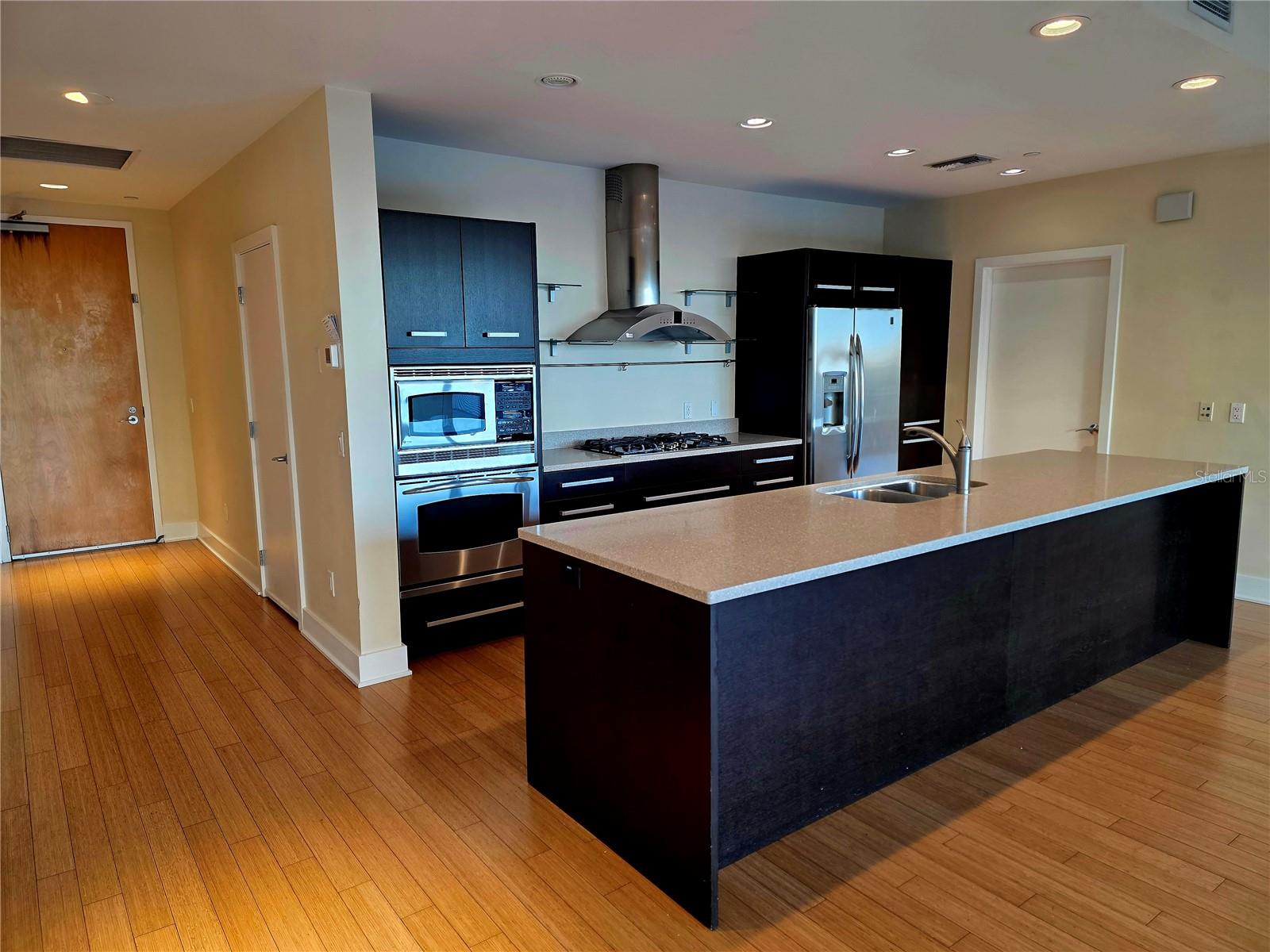 Image 23 of 46 For 475 2nd Street N 302