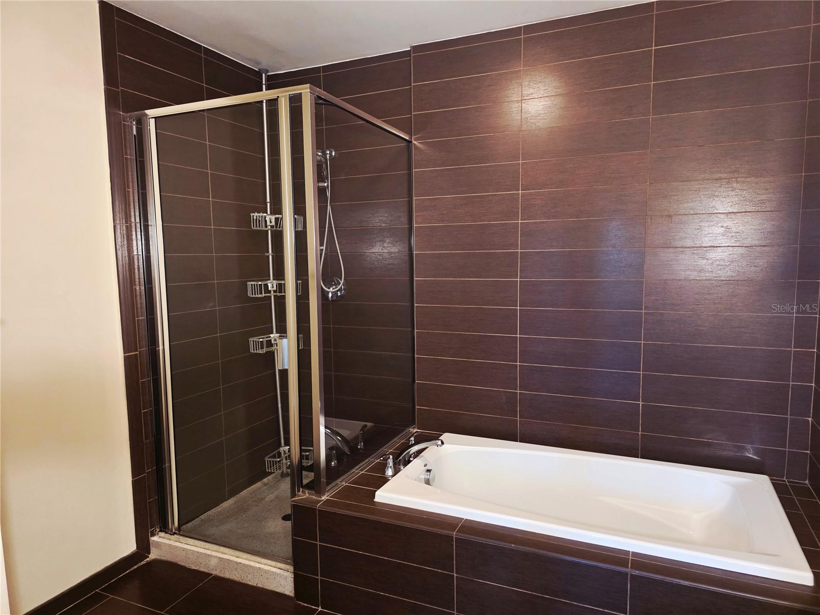 Image 26 of 46 For 475 2nd Street N 302