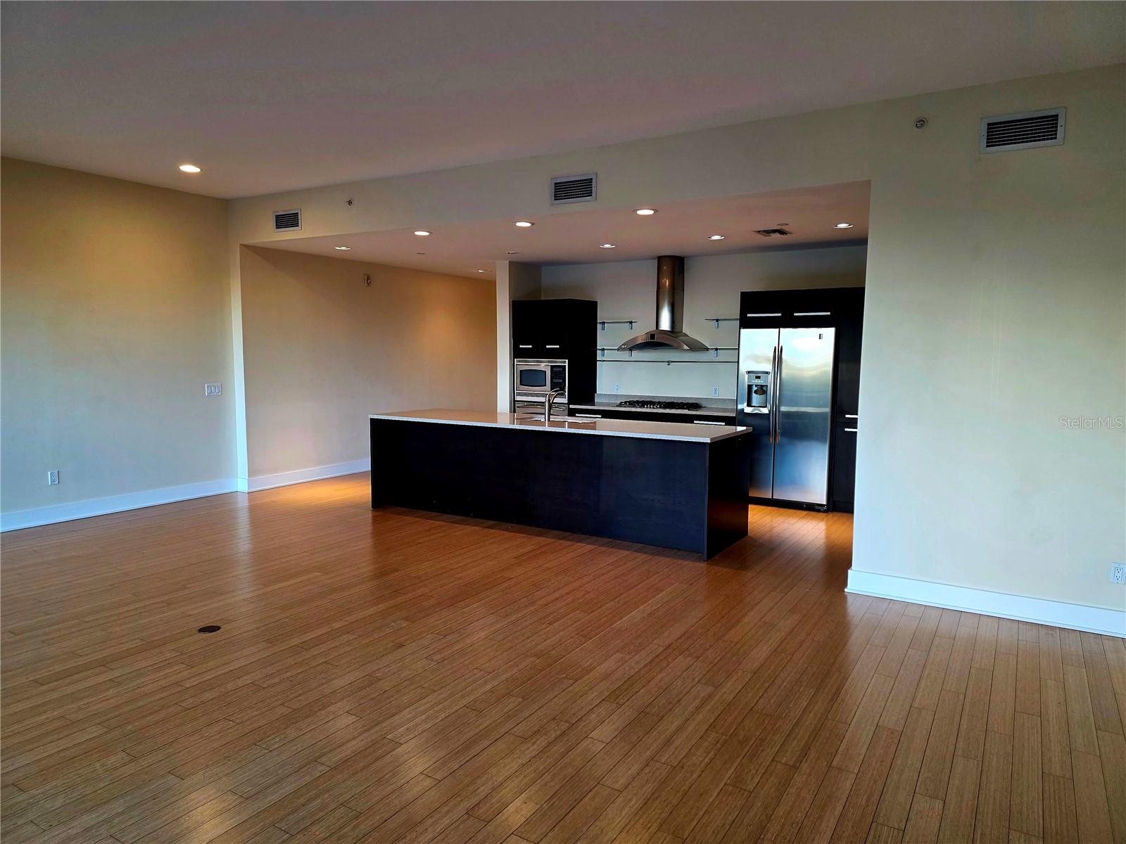 Image 5 of 46 For 475 2nd Street N 302