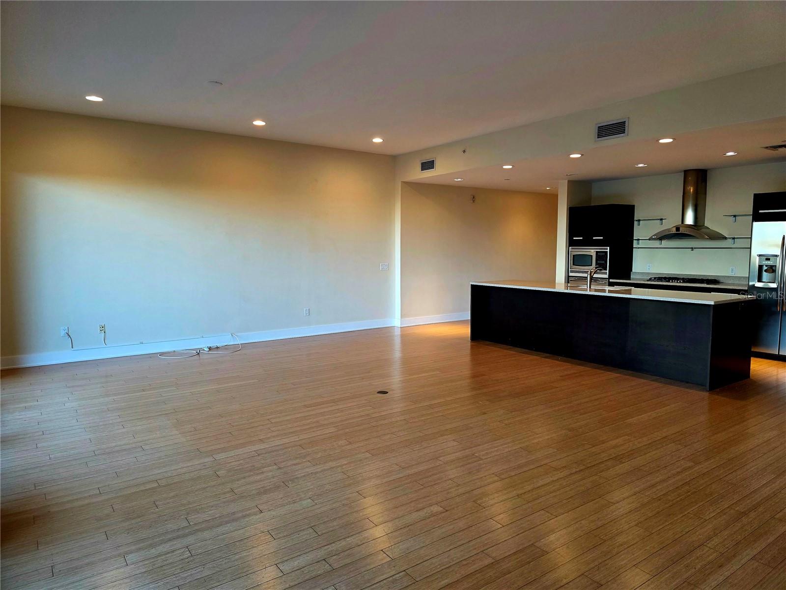 Image 6 of 46 For 475 2nd Street N 302