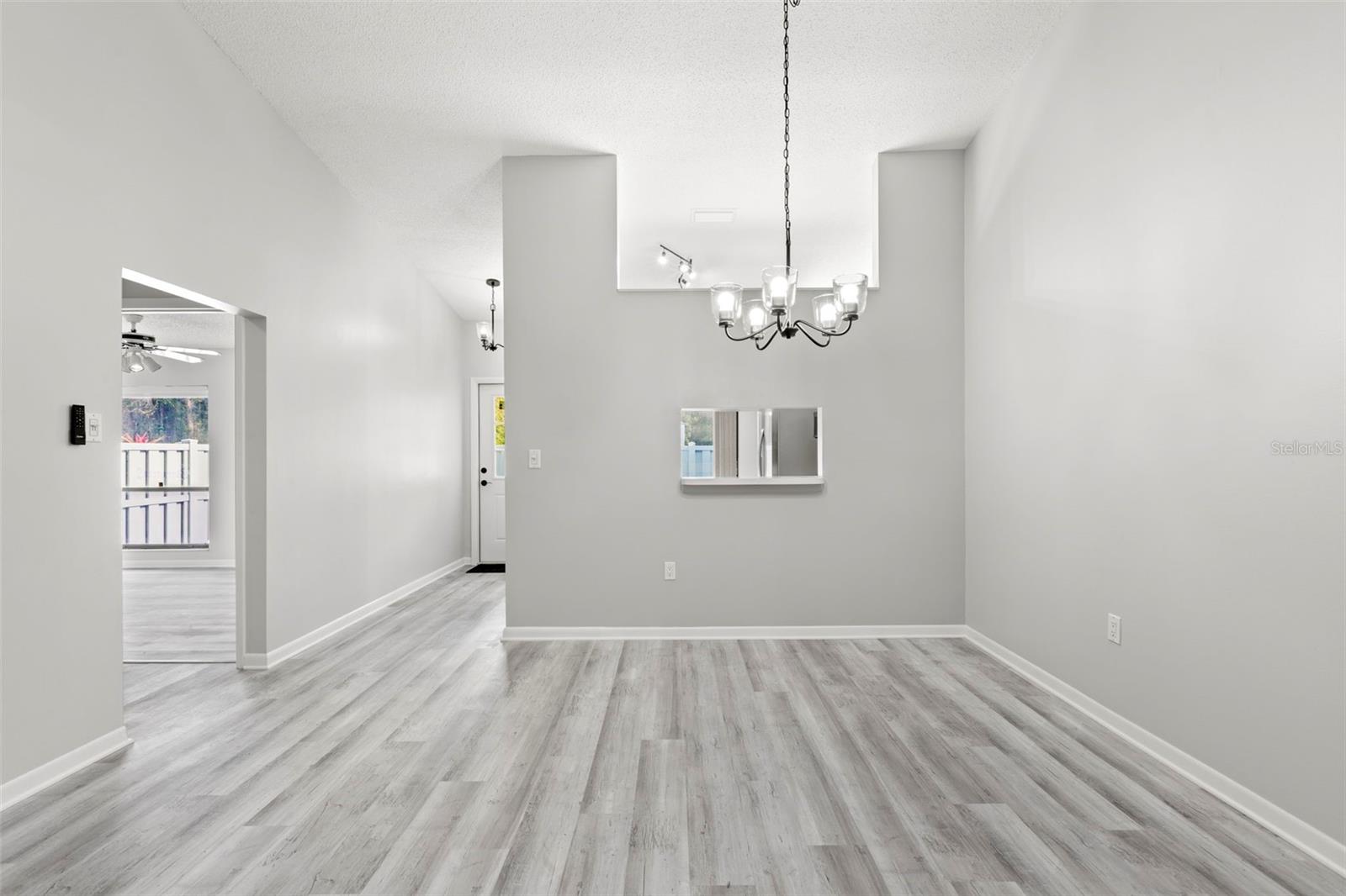 Image 10 of 38 For 1371 Pine Ridge Circle E B