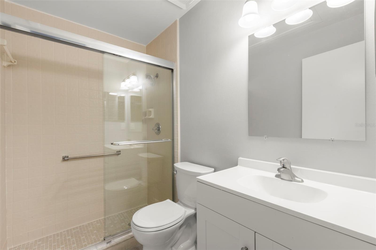 Image 17 of 38 For 1371 Pine Ridge Circle E B