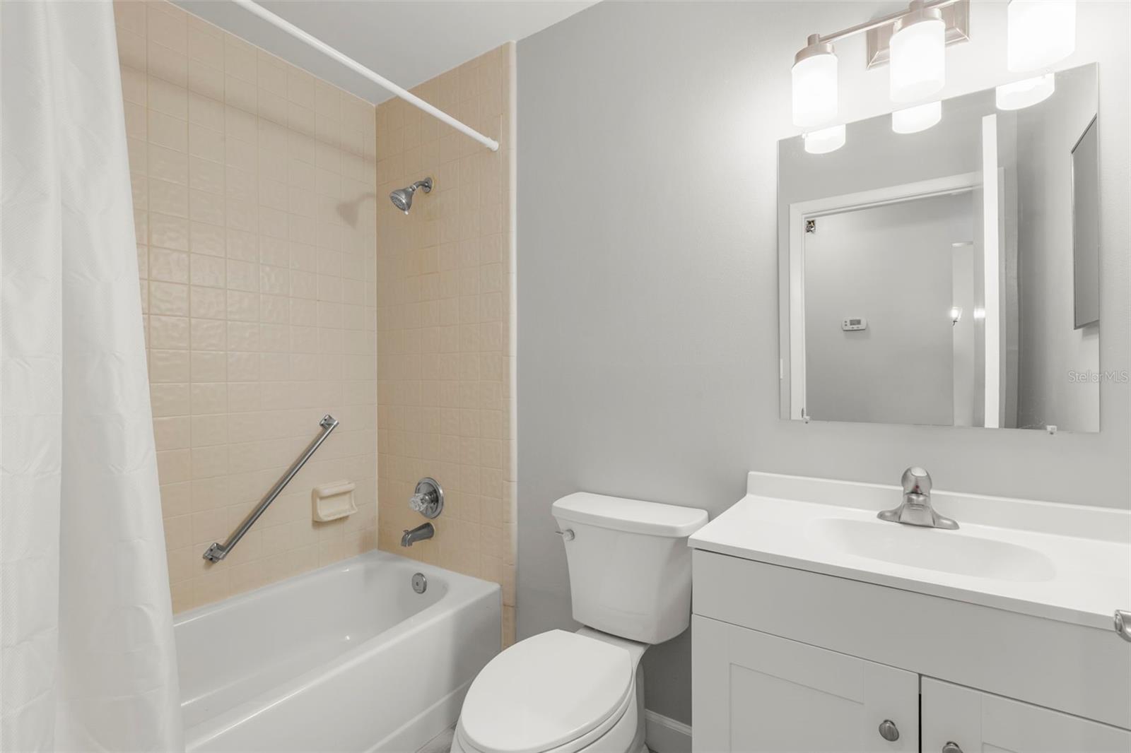 Image 21 of 38 For 1371 Pine Ridge Circle E B