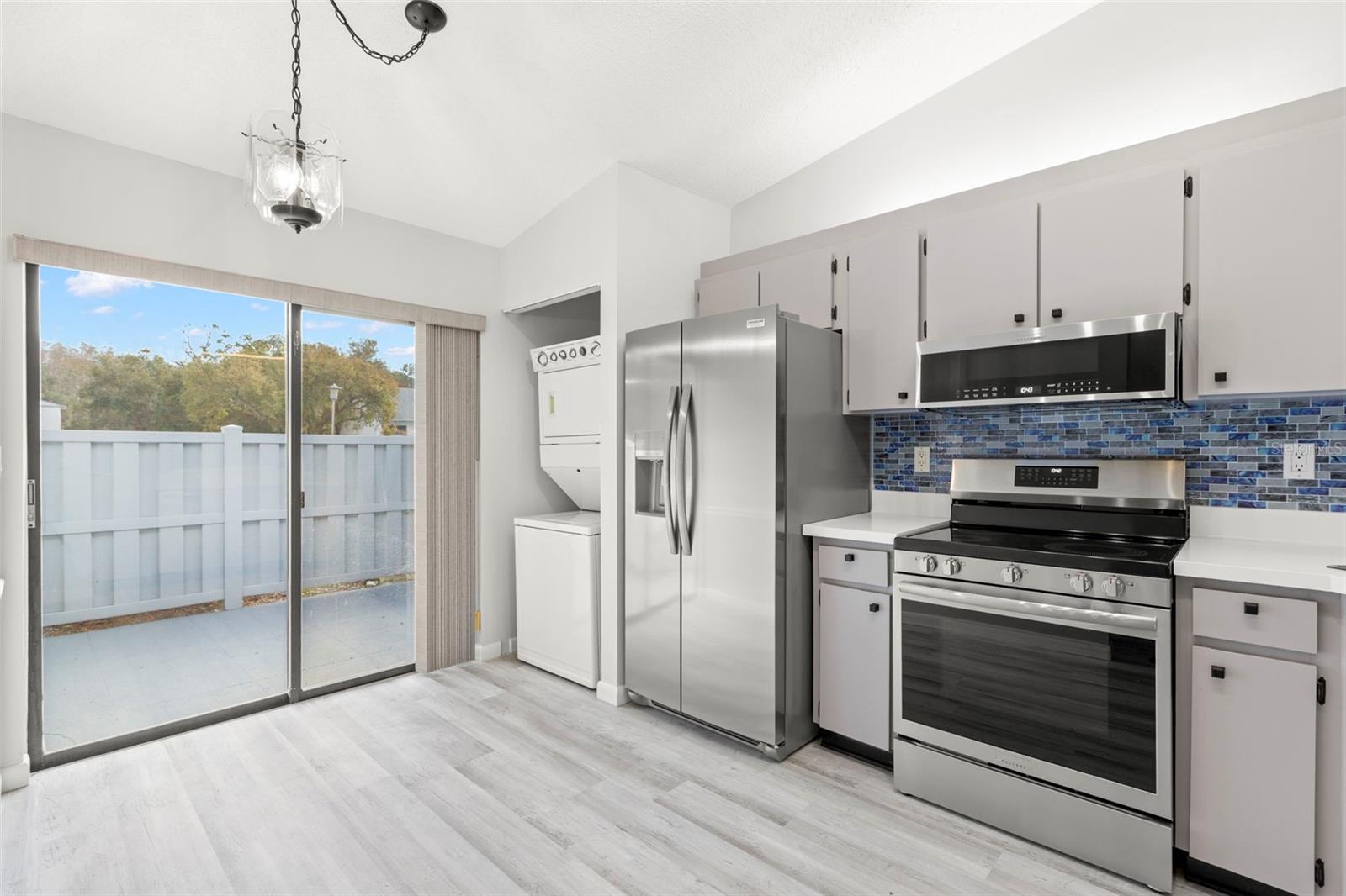 Image 6 of 38 For 1371 Pine Ridge Circle E B