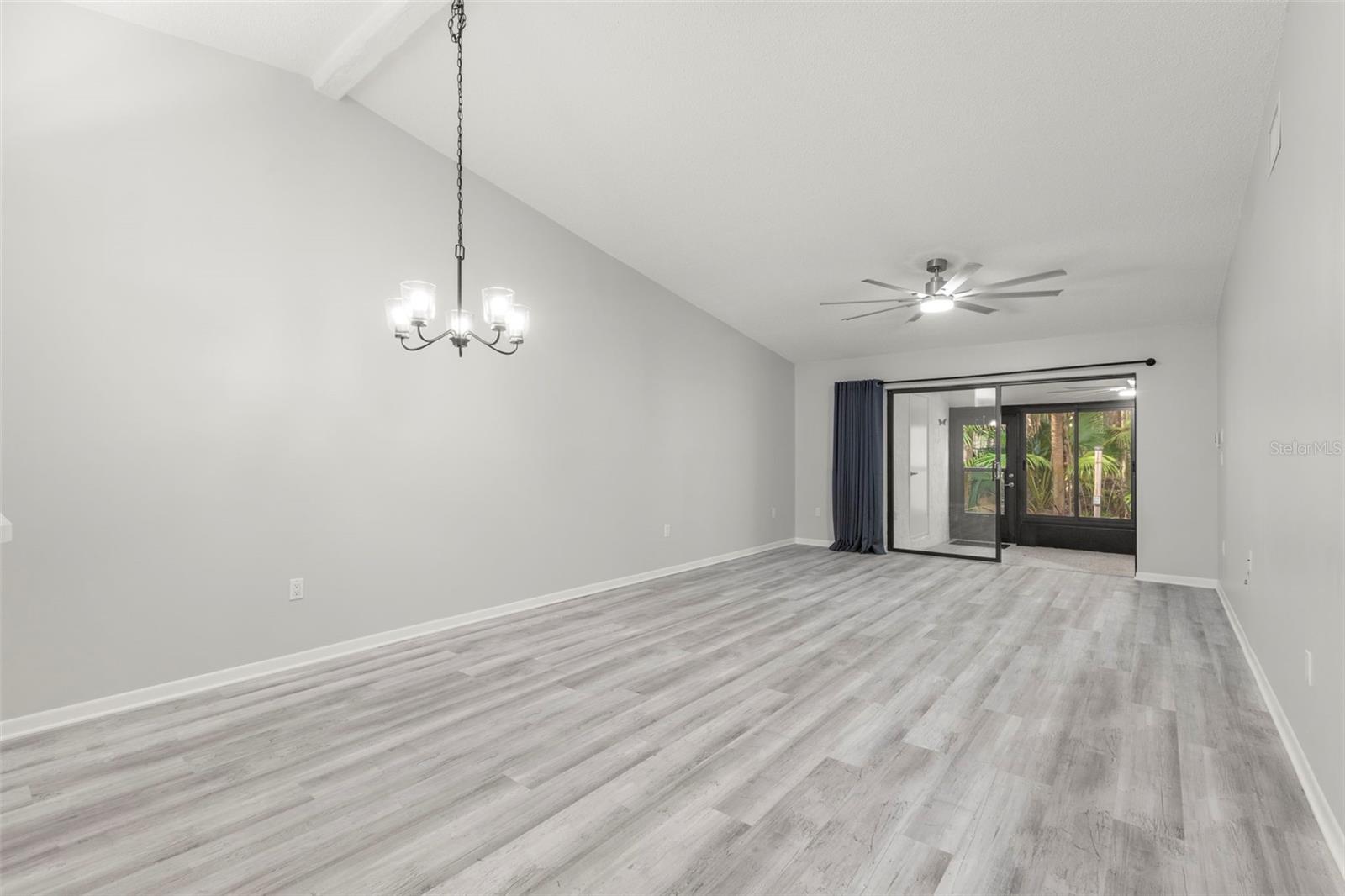 Image 8 of 38 For 1371 Pine Ridge Circle E B