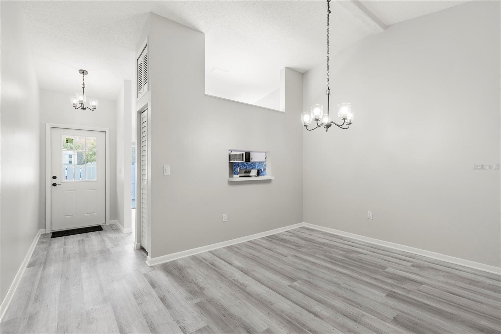 Image 9 of 38 For 1371 Pine Ridge Circle E B