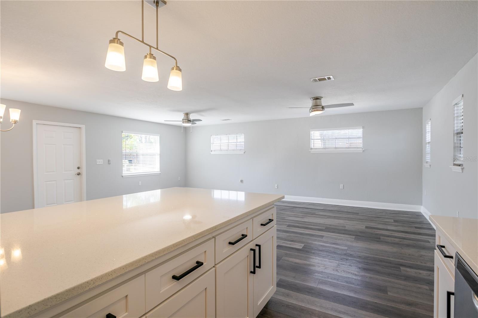 Image 17 of 31 For 4711 Ohio Avenue