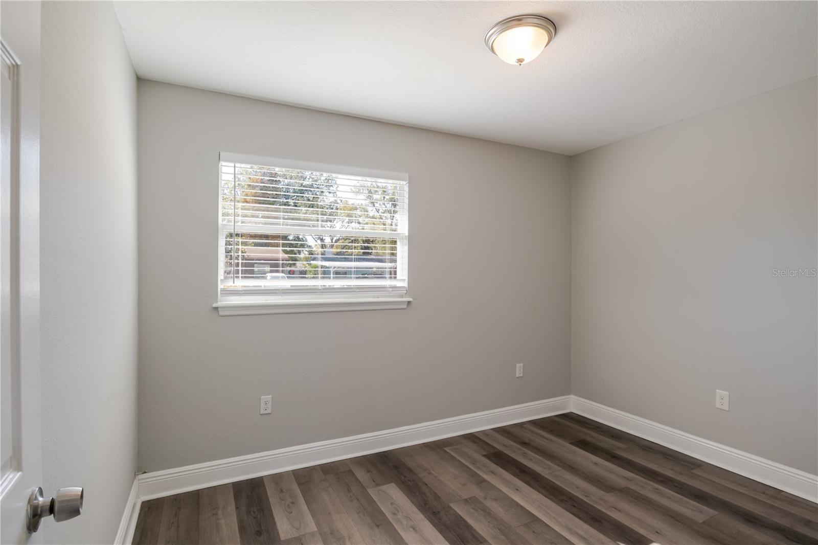 Image 26 of 31 For 4711 Ohio Avenue