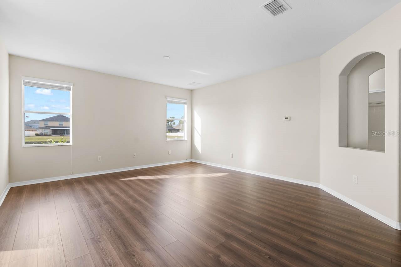 Image 11 of 76 For 1504 Oak Pond Street