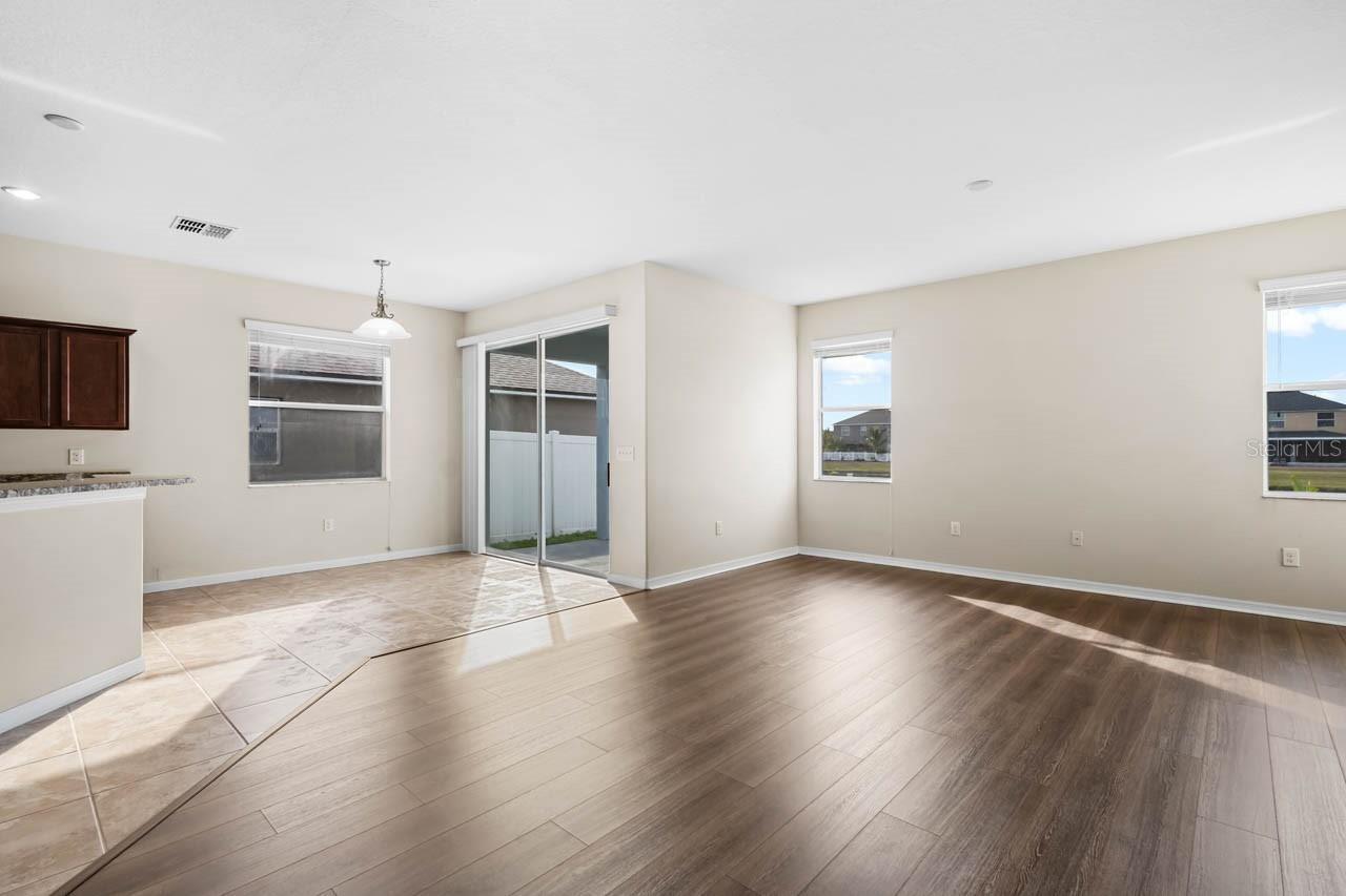 Image 13 of 76 For 1504 Oak Pond Street