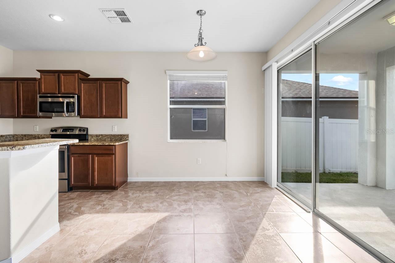 Image 14 of 76 For 1504 Oak Pond Street