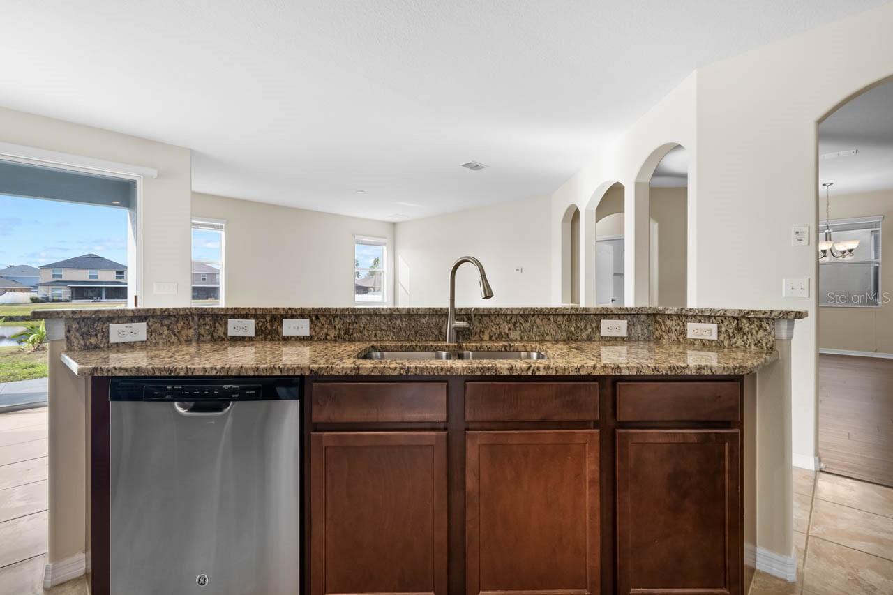 Image 19 of 76 For 1504 Oak Pond Street