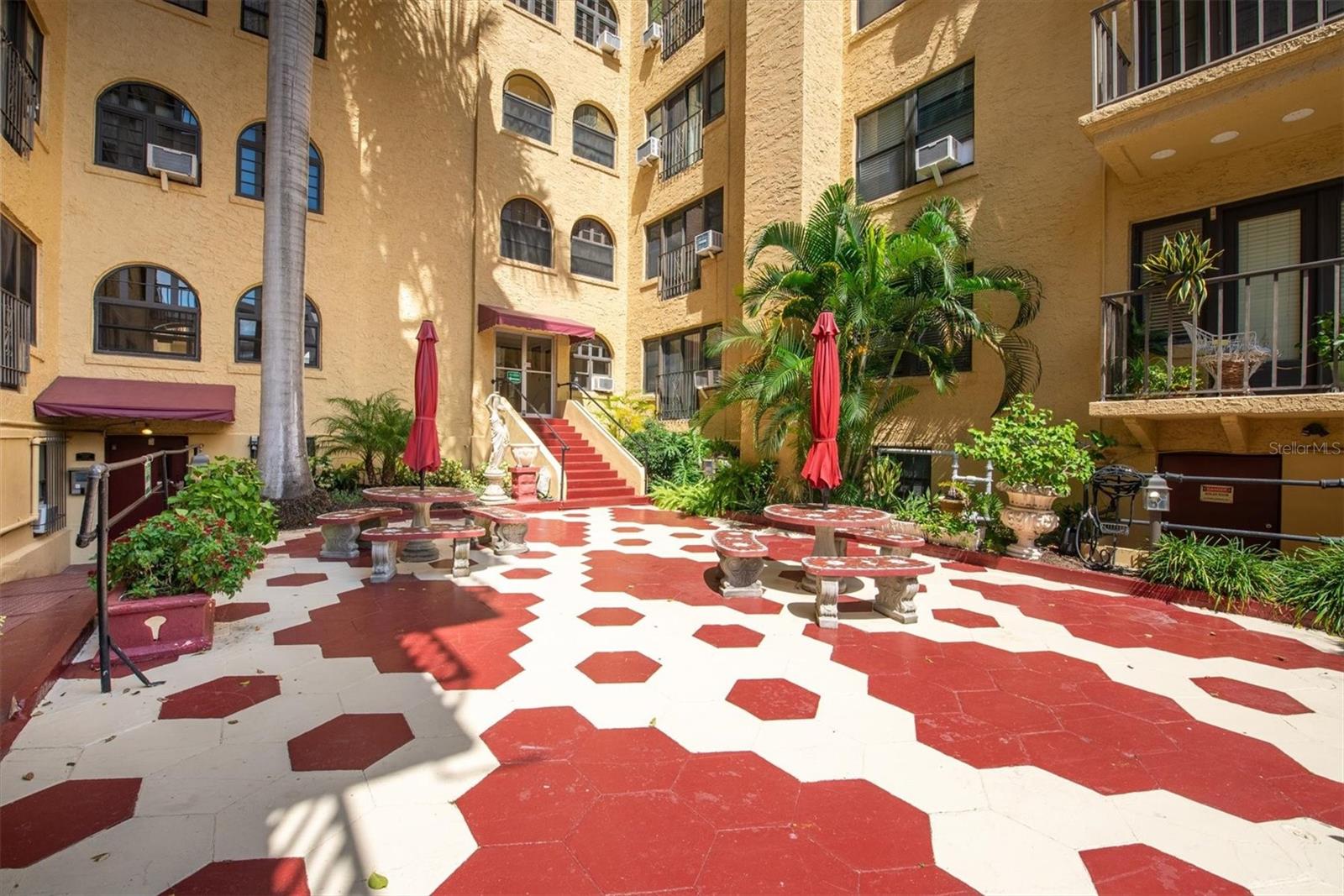 Image 38 of 39 For 130 4th Avenue N 201