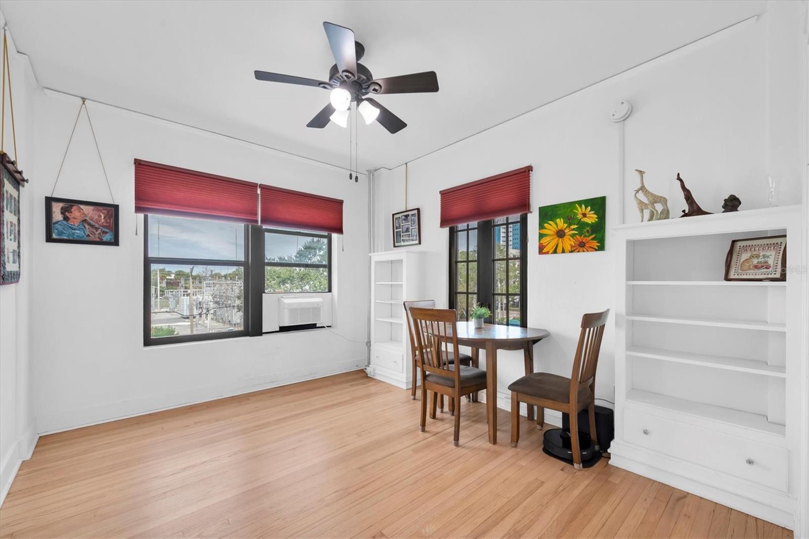 Image 9 of 39 For 130 4th Avenue N 201