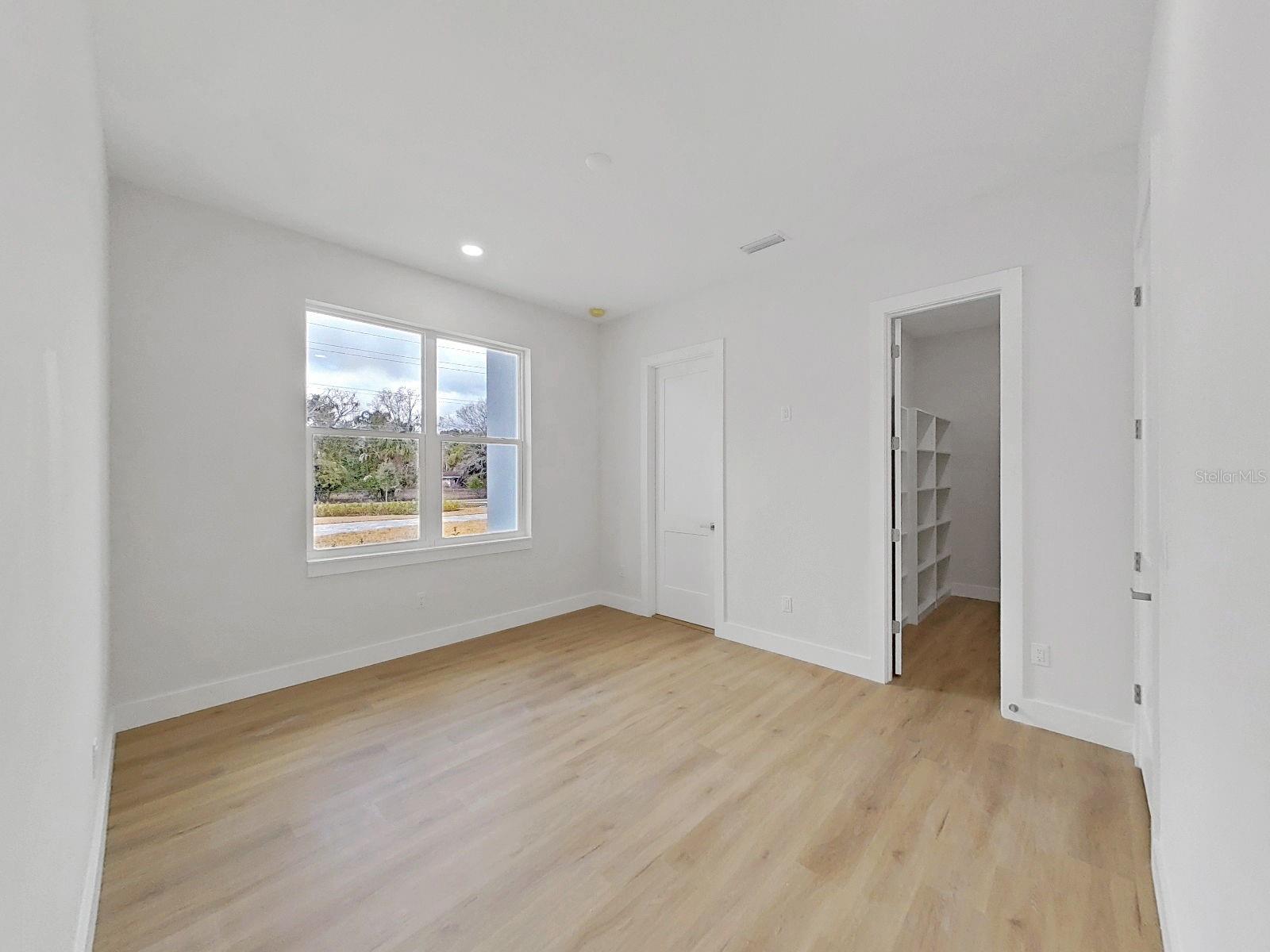 Image 23 of 53 For 17841 Simmons Road