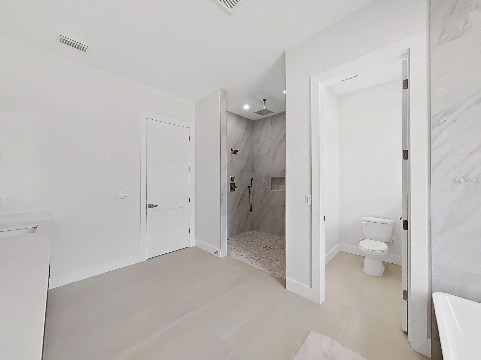 Image 31 of 53 For 17841 Simmons Road