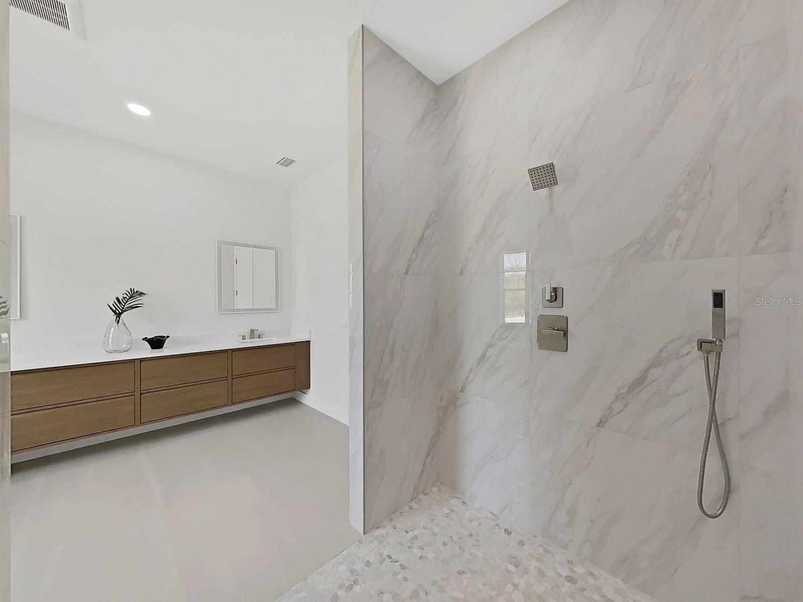 Image 32 of 53 For 17841 Simmons Road