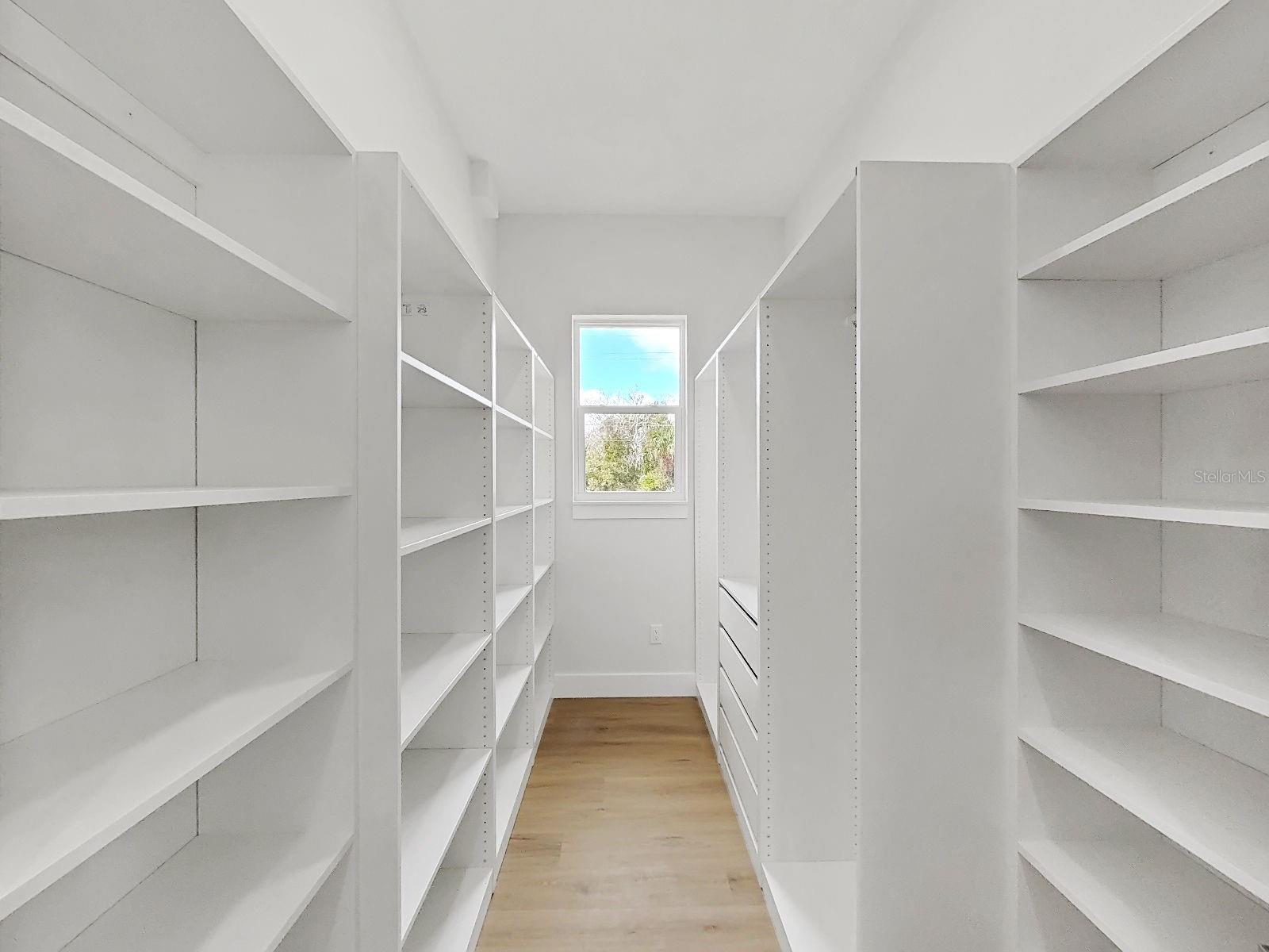 Image 33 of 53 For 17841 Simmons Road