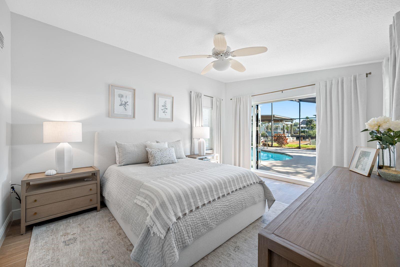 Image 12 of 34 For 539 Baywood Drive S