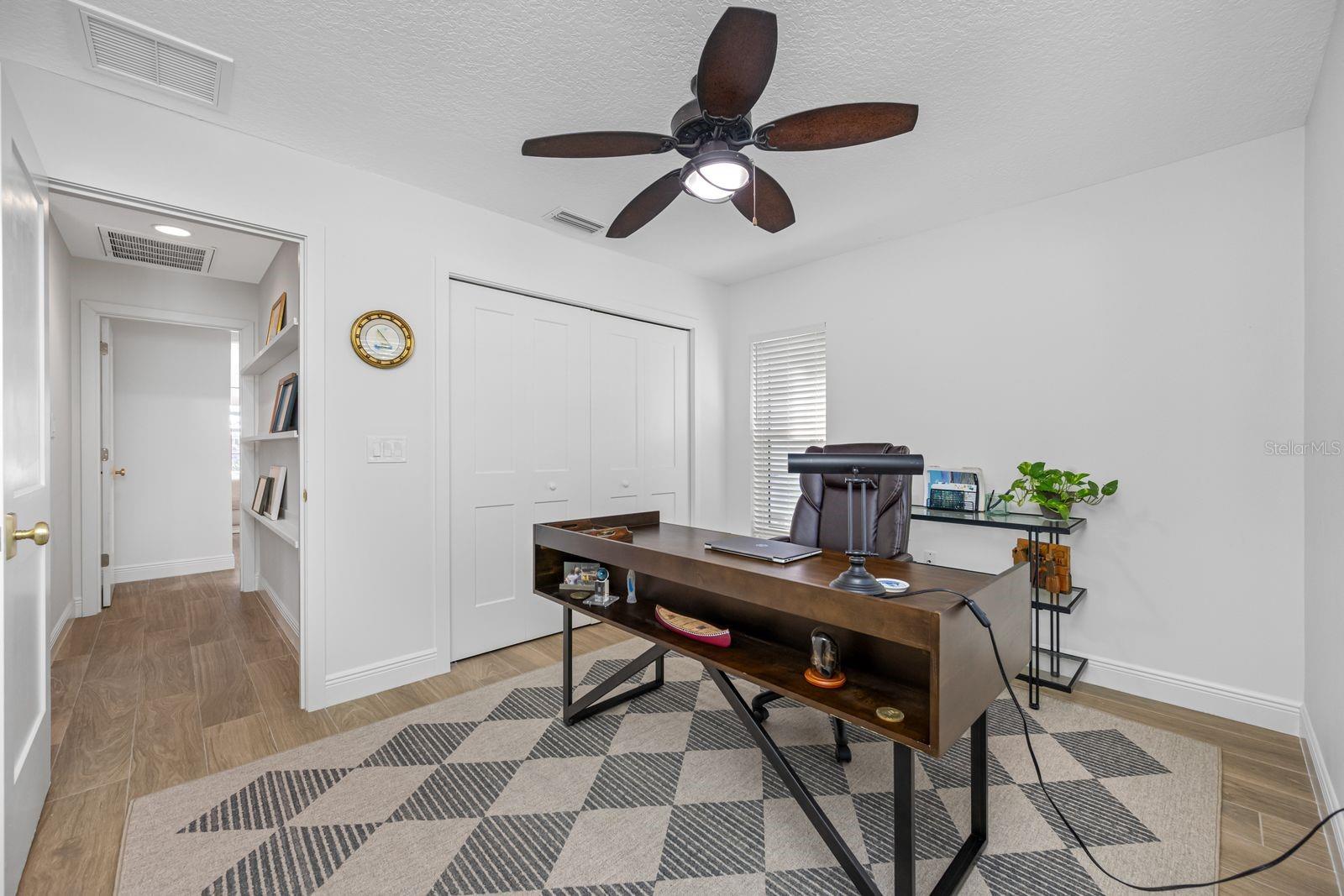 Image 15 of 34 For 539 Baywood Drive S