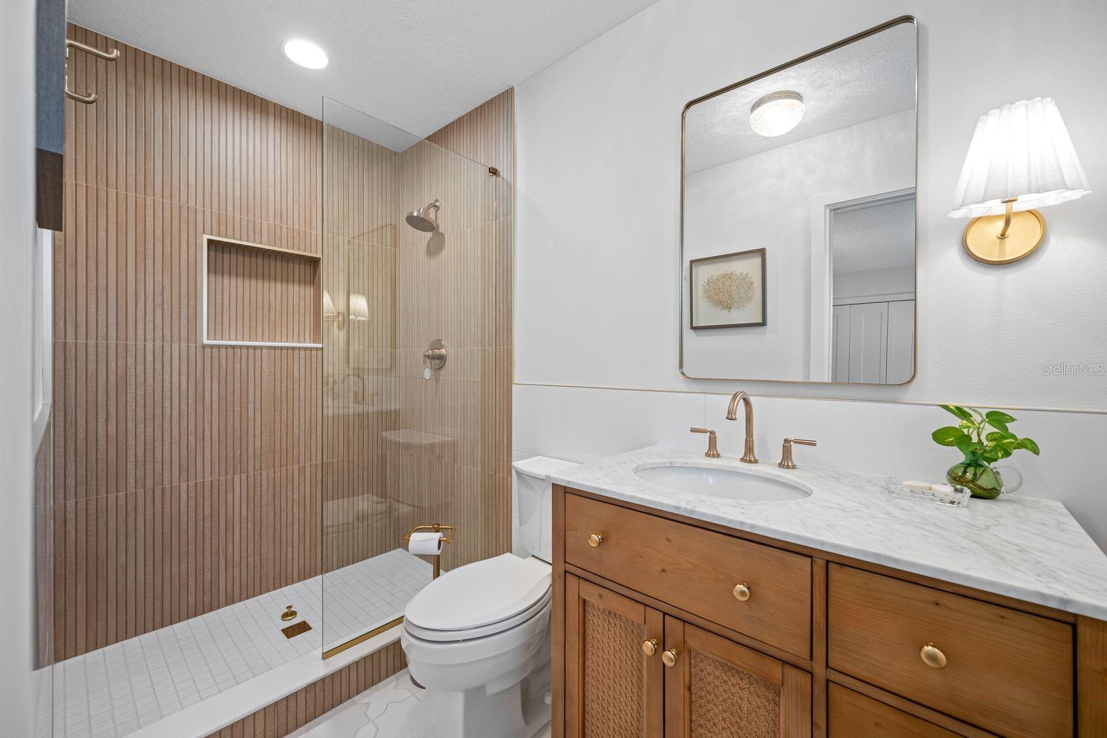 Image 18 of 34 For 539 Baywood Drive S