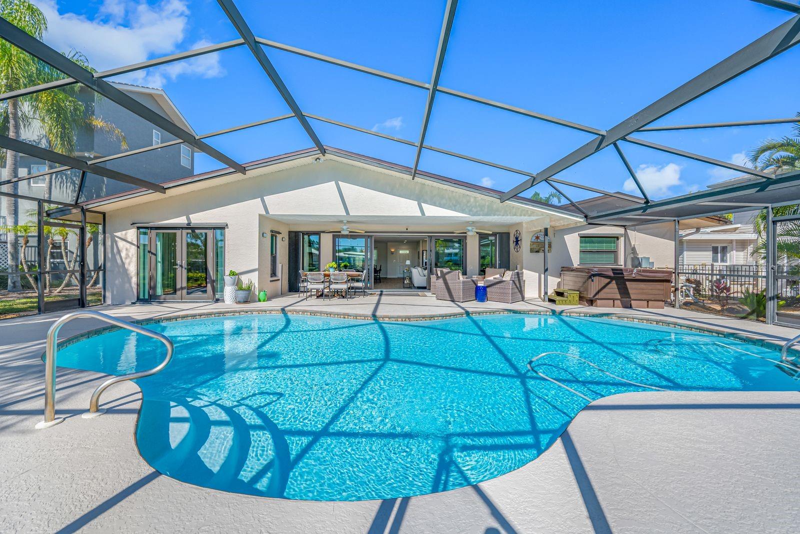 Image 22 of 34 For 539 Baywood Drive S