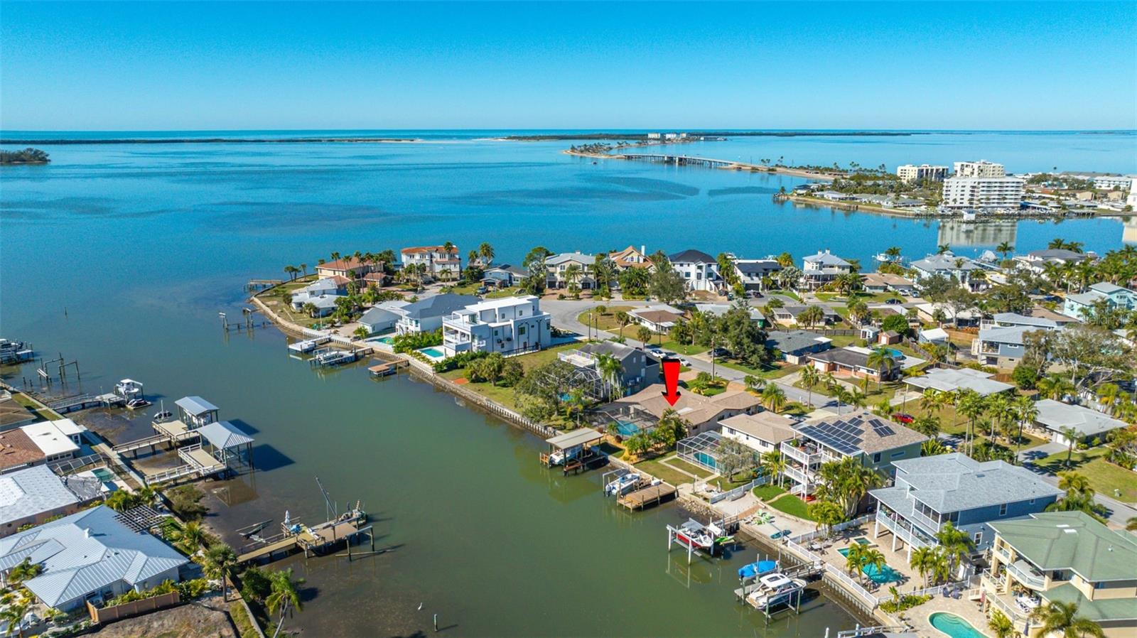 Image 4 of 34 For 539 Baywood Drive S