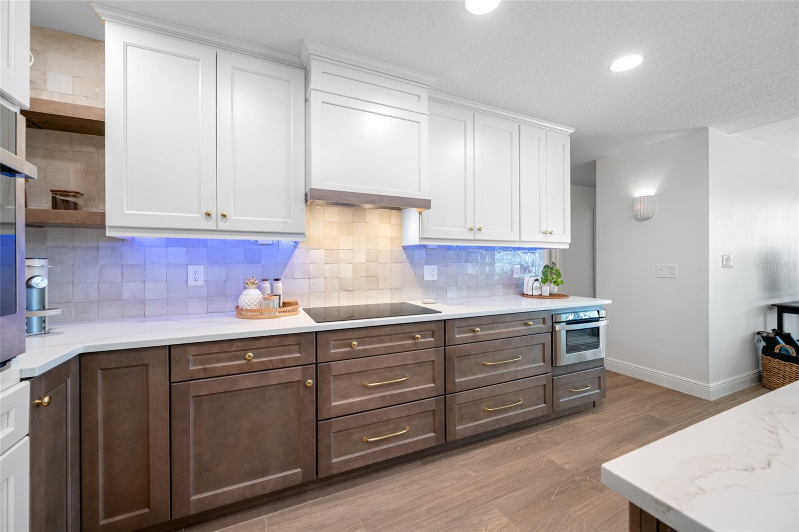 Image 8 of 34 For 539 Baywood Drive S