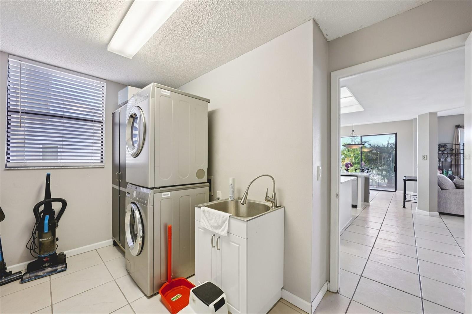 Image 11 of 36 For 12929 Prestwick Drive