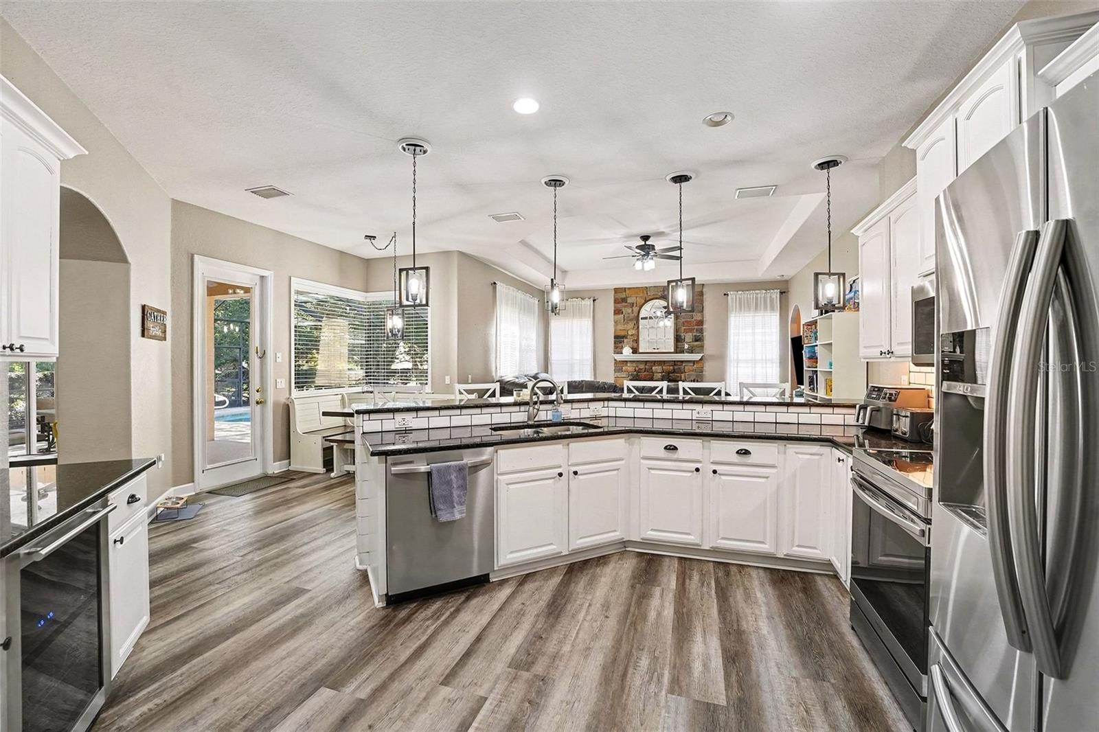 Image 11 of 23 For 5685 Lake Victoria Drive