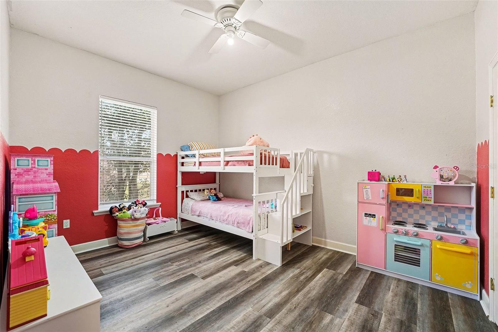 Image 13 of 23 For 5685 Lake Victoria Drive